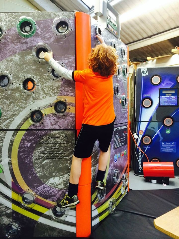 i kids interactive fun fitness 
